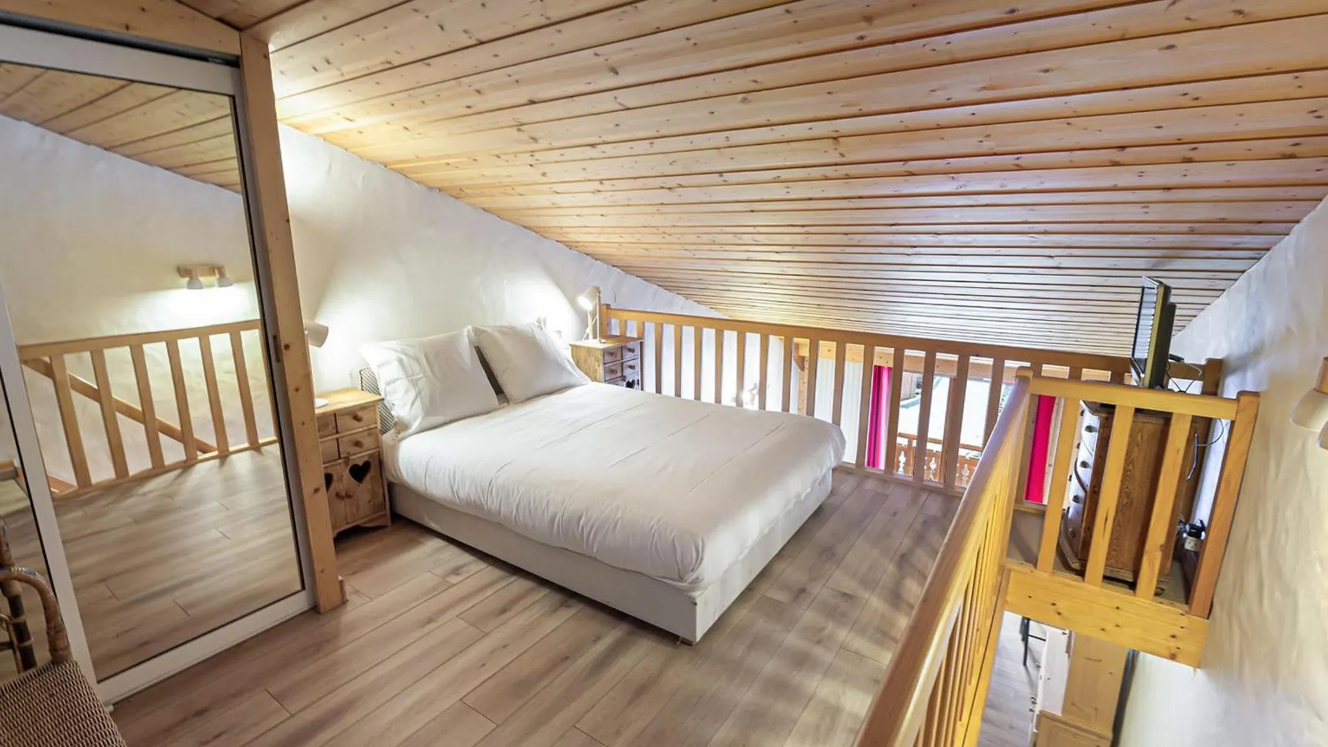 Studio Cosy Proche Front De Neige Avec Mezzanine - 4 Pers - Fr-1-563-107 Courchevel Apartment