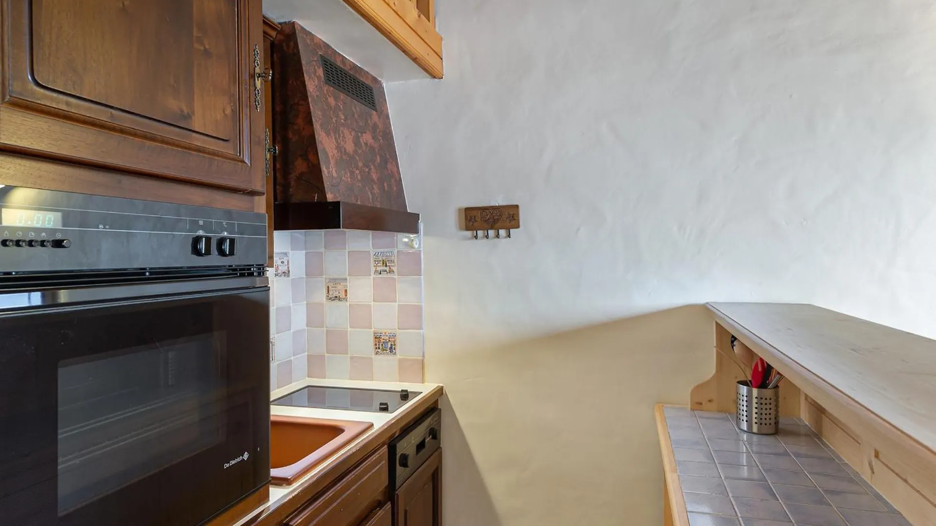 Studio Cosy Proche Front De Neige Avec Mezzanine - 4 Pers - Fr-1-563-107 Courchevel 0*,  Frankreich