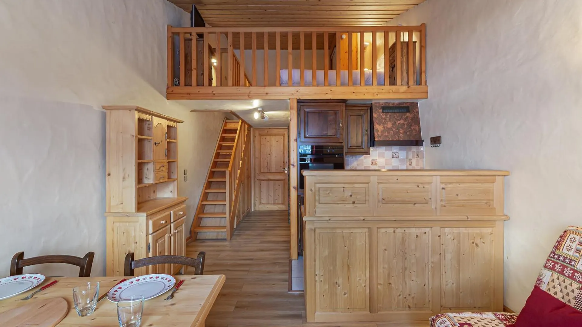 Studio Cosy Proche Front De Neige Avec Mezzanine - 4 Pers - Fr-1-563-107 Courchevel 0*,  Frankreich